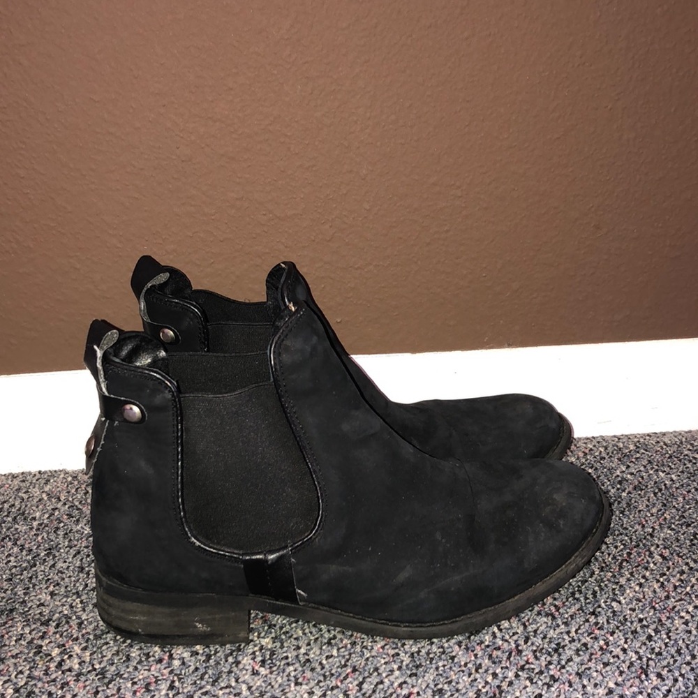 Black Steve madden booties